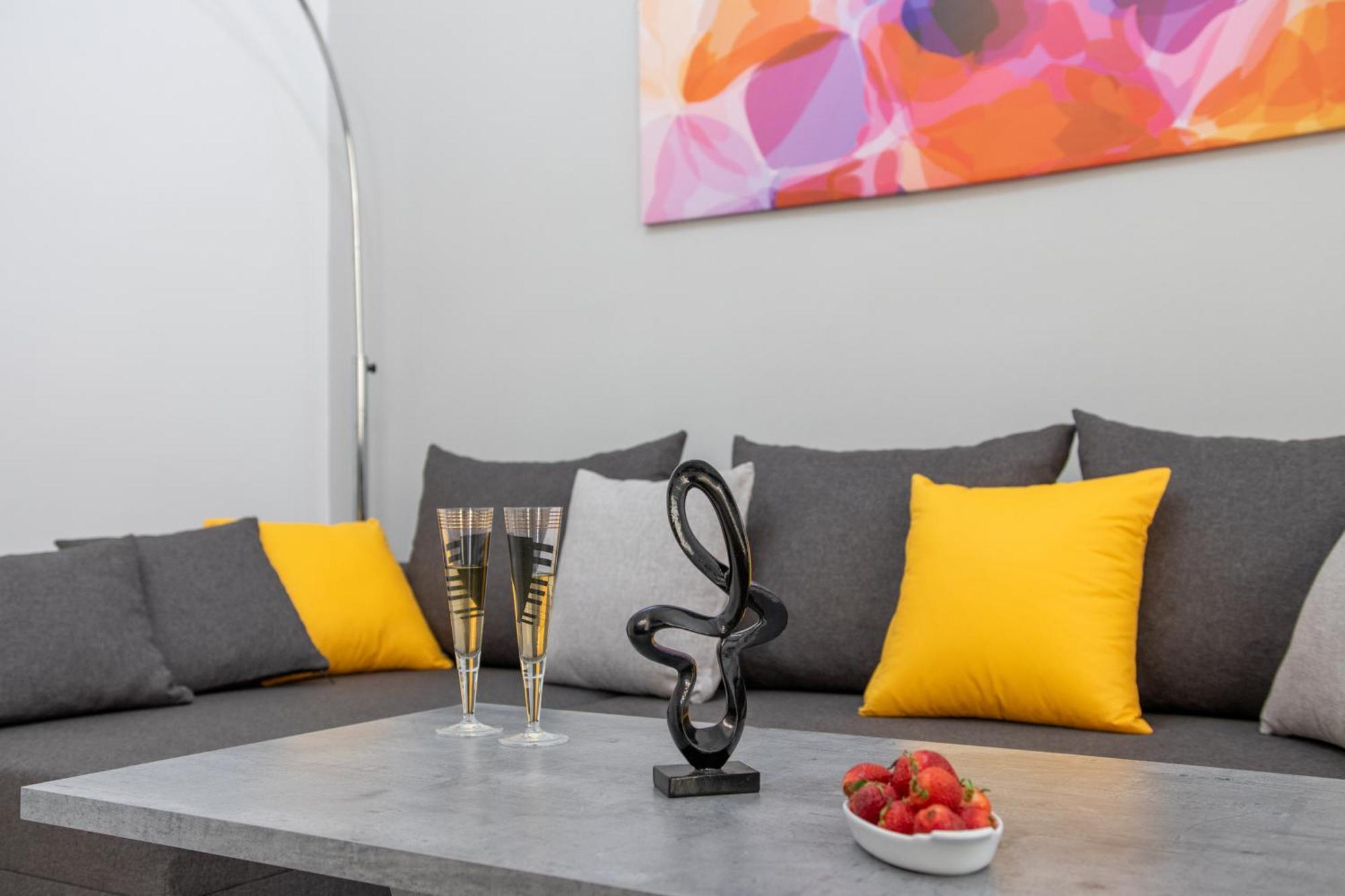 H4 Art Sparta Apartment ภายนอก รูปภาพ