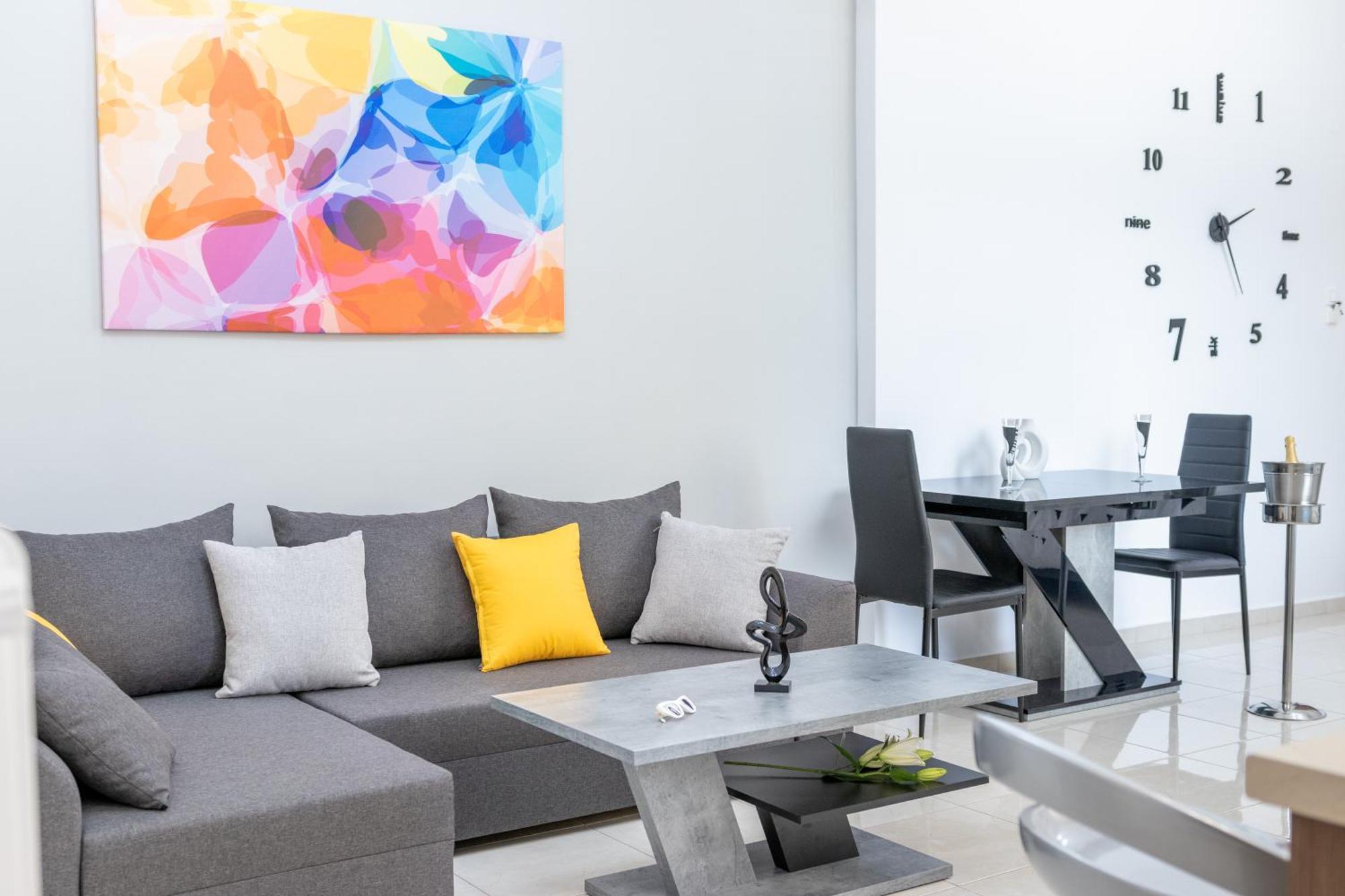 H4 Art Sparta Apartment ภายนอก รูปภาพ